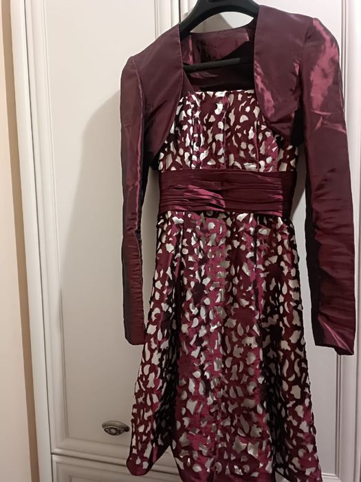 Платье с накидкой размер S