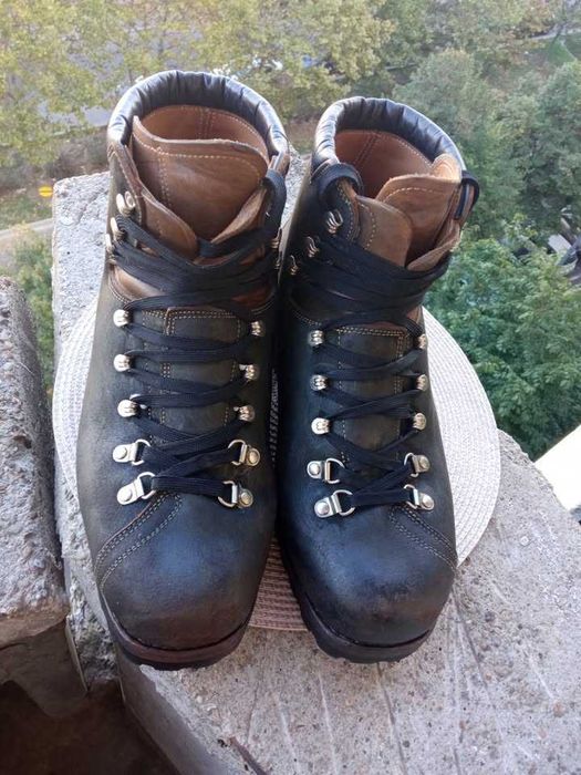 Bocanci piele Minerva, mar. 45 (29½ cm)