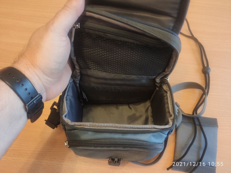 Сумка для видеокамеры, фотоаппарата.