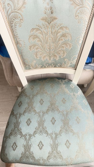 Продом стулья в хорошем состояний