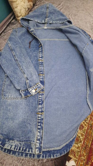 Зимние куртки и кардиган по 8000тенге, состояние отличное