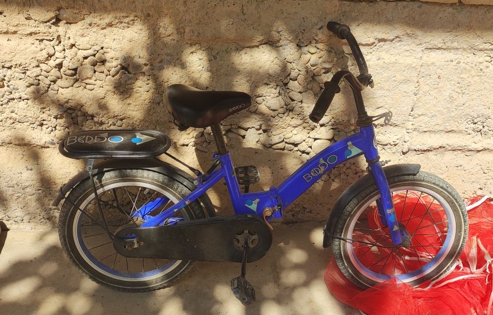 Velosiped razmer 16 lik o‘rtasidan buklanadi