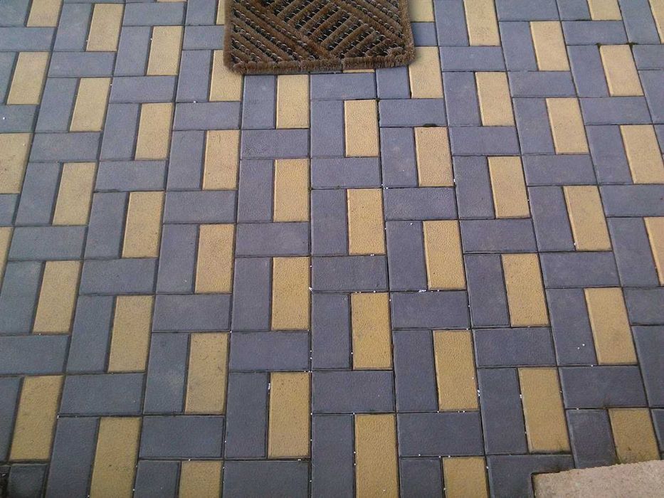 Pavaje ,Capace gard.