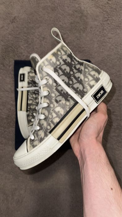 Vand Dior B23 ( mesaj doar pe WHATSAPP )