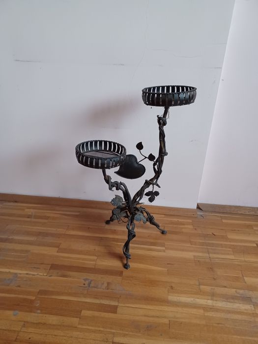 Цветарник с 2 поставки