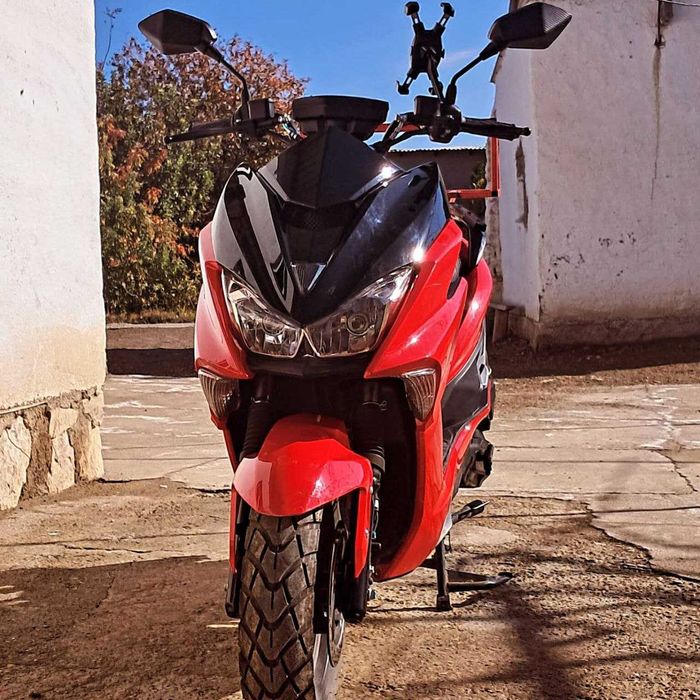 Skuter sotiladi. Benzinli 150m³