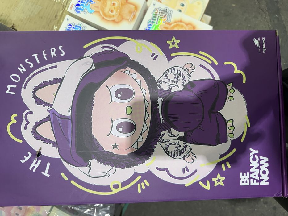 Big labubu.     Голямо лабубу 40 см.