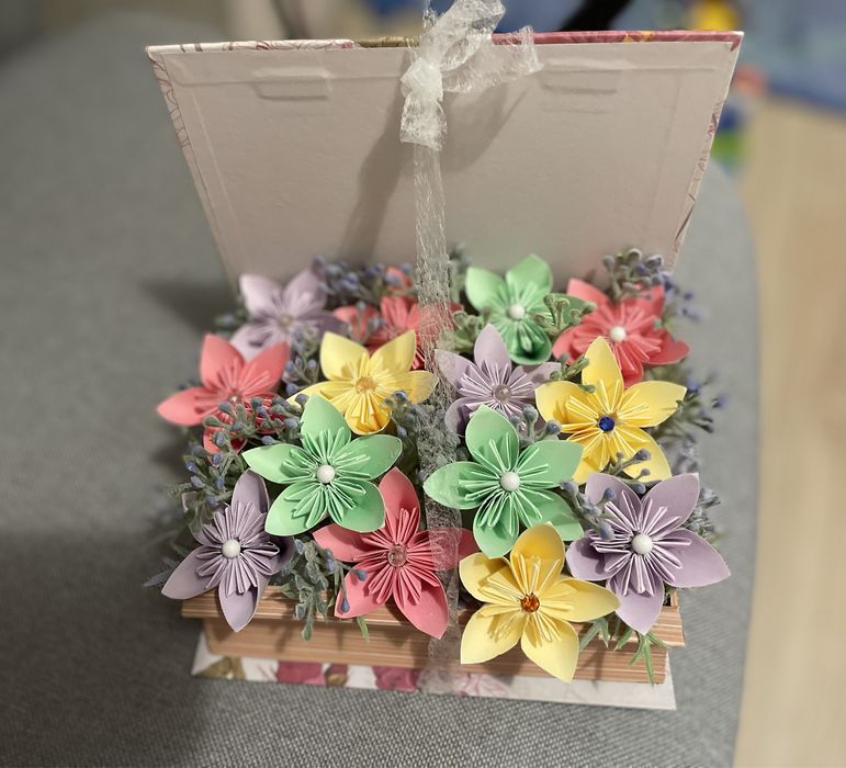Vand aranjament floral