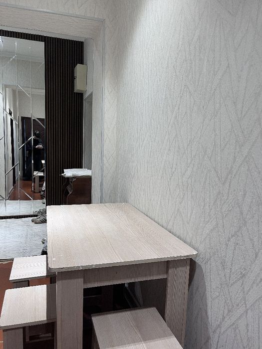 1 ta Stol 4 ta stul sotiladi