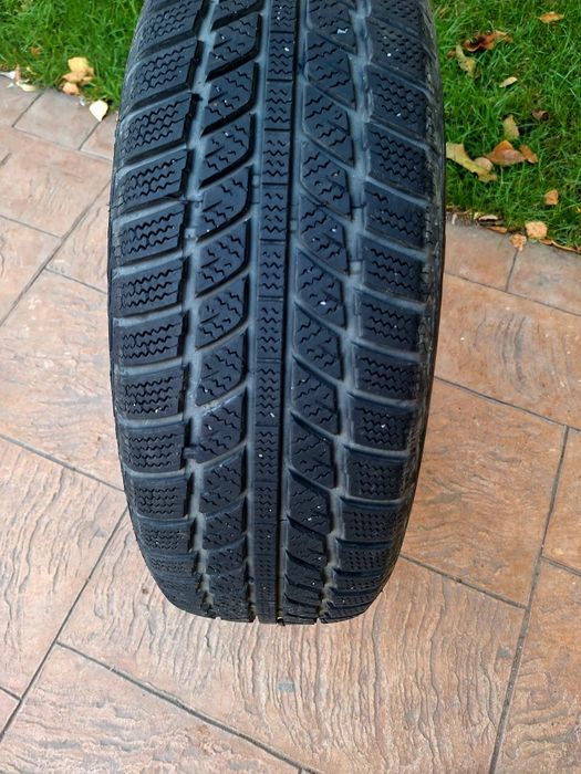 Set 4 anvelope iarna  roadx 205 65 r16 95h rxfrost