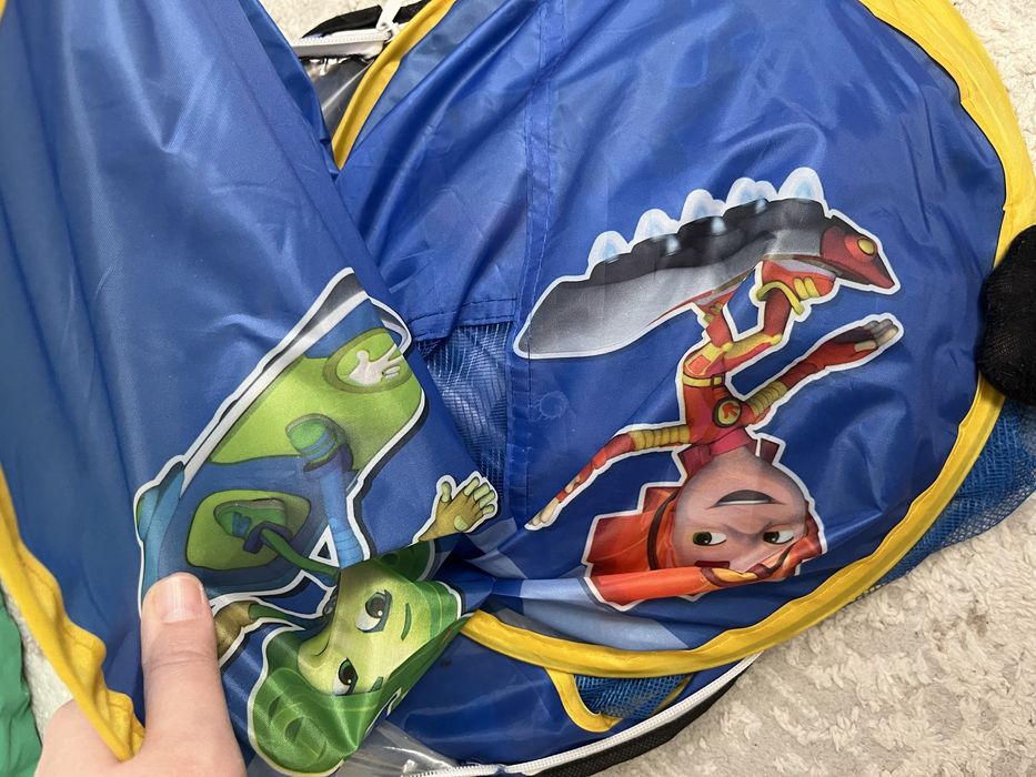 Продам палатку детскую!