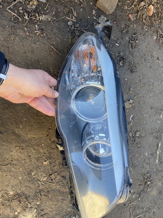 Faruri bmw f 10 2011