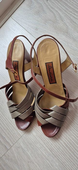 Sandale vintage din piele