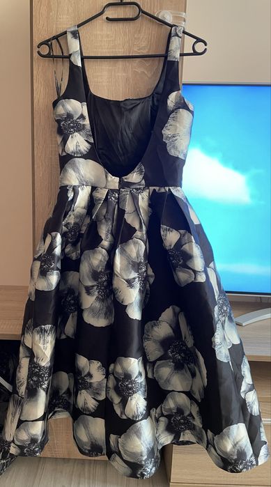 Дамска официална рокля