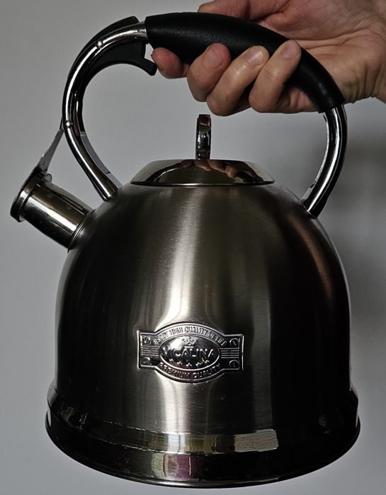 Металический чайник