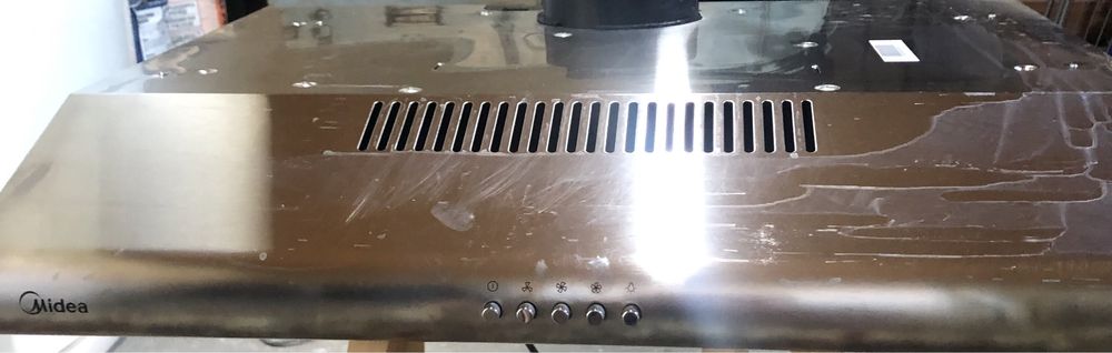 Продам вытяжку для кухни Midea 60