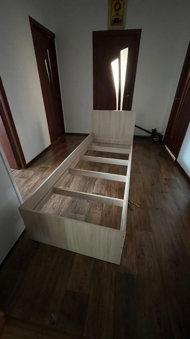 Кроват почти новый