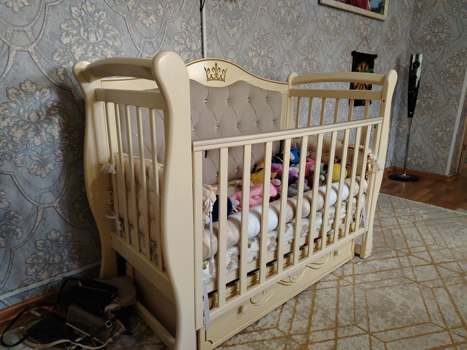 Детская кроватка