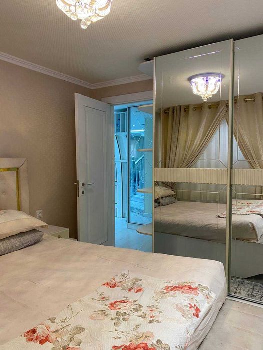 Продается Своя квартира в новостройке напротив машина базар Сергели