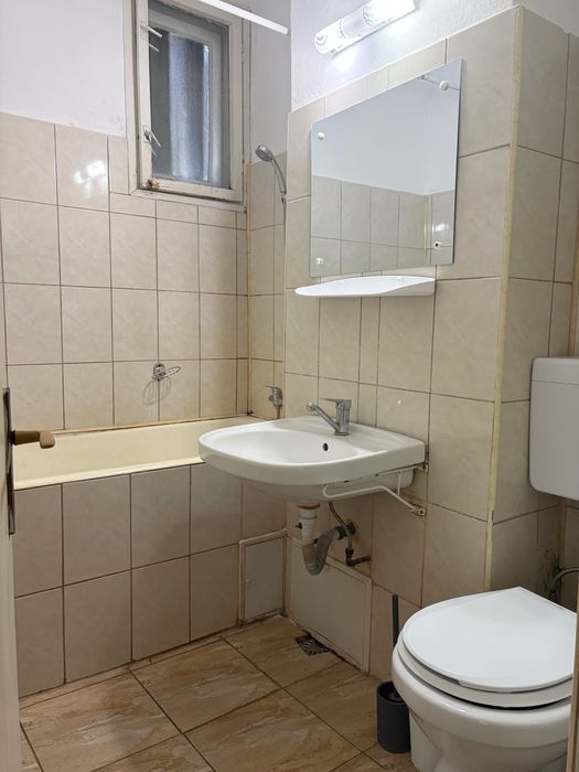 Camere de închiriat – apartament 3 camere, Copou/Codrescu