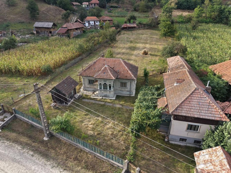 Proprietate de vânzare