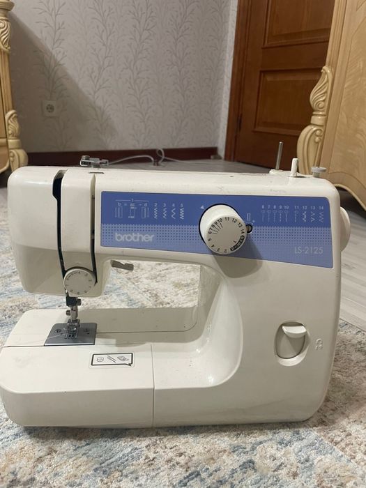 Продам машинку brother