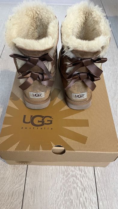 Cizme UGG marime 37
