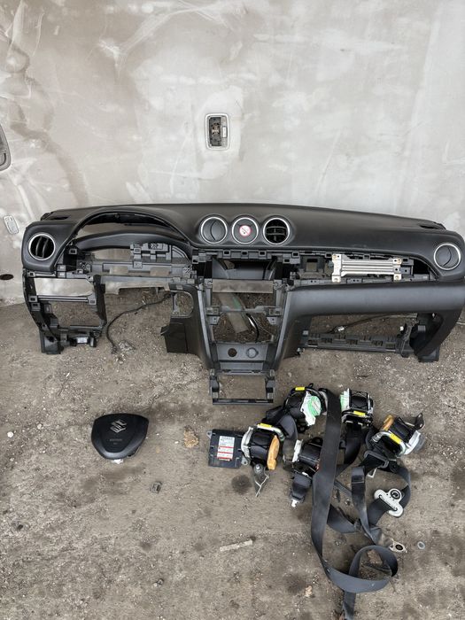 Табло с Airbag за suzuki vitara 2018год.