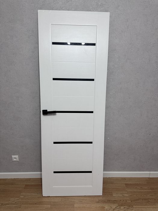 Продаю дверь межкомнатную