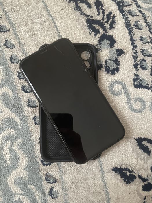 Айфон 11 в хорошем состояний