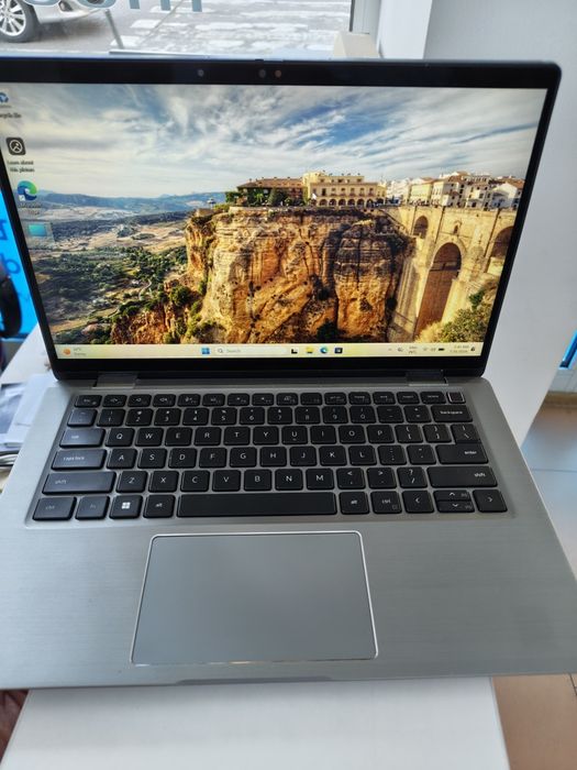 DELL Latitude 7430 touch screen 16gb Ram, 256gb SSD, i5-12 gen