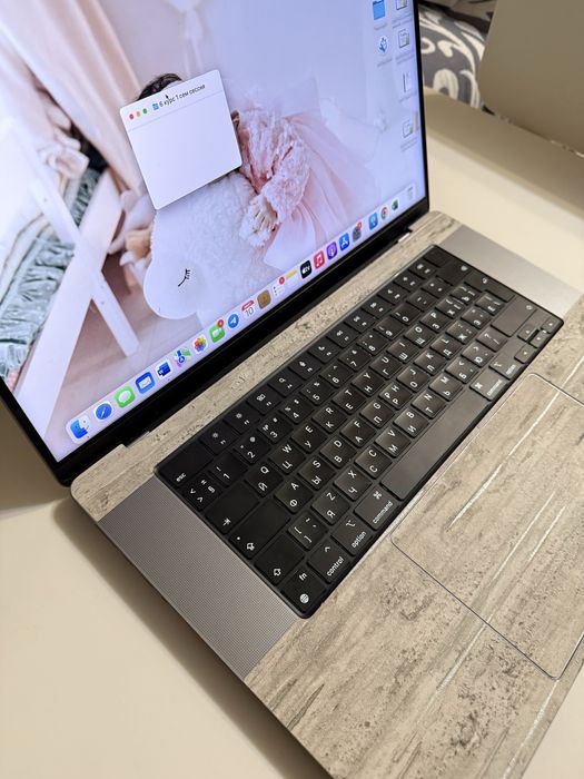 MacBook Pro 16 M1 Pro / 512GB /