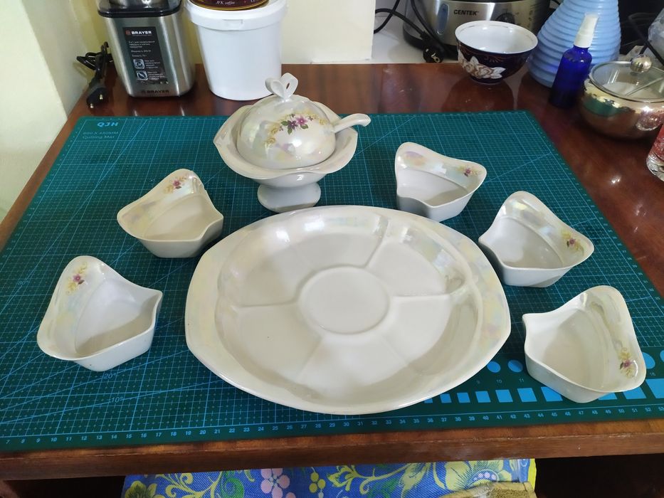 Фарфоровый набор для соусов.