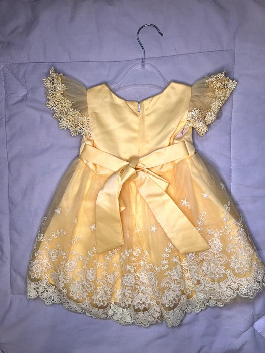 Rochita bebelusi galbena de ocazie, 3 luni