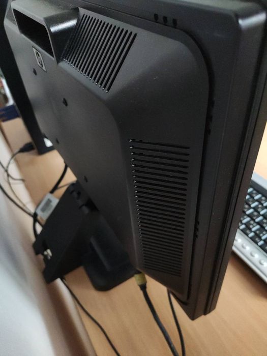 Монитор HP LE1901W 19" 1440х900