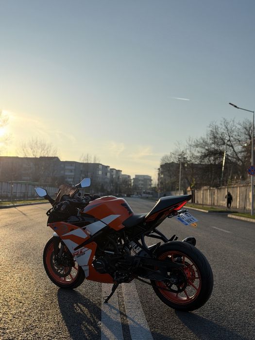 Vând KTM Rc125cc