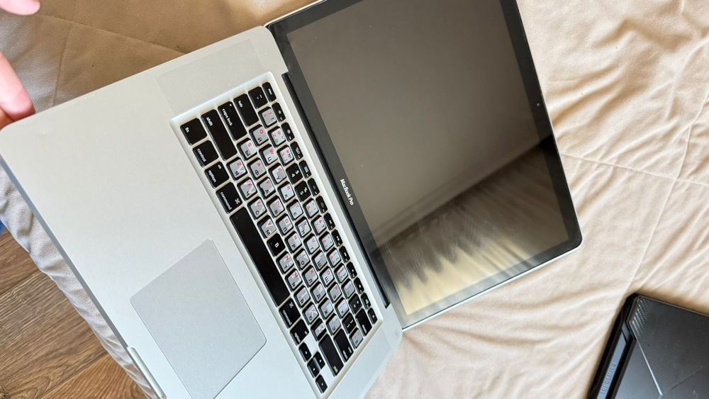 MacBook Pro 15 б/у.