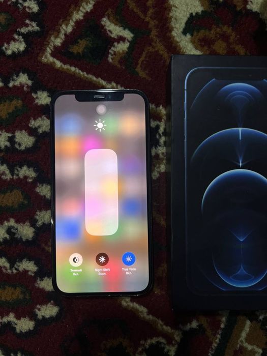 Iphone 12 pro srochnaga sotiladi