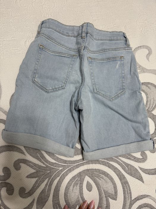 Blugi h&m 8-9 ani