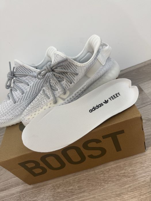 Adidasi Yeezy 350