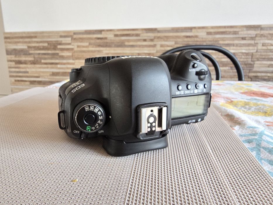 Vand aparat foto professional Canon 5d mk IV