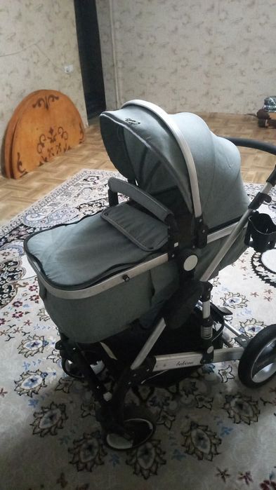 Продам коляску в отличном состояний