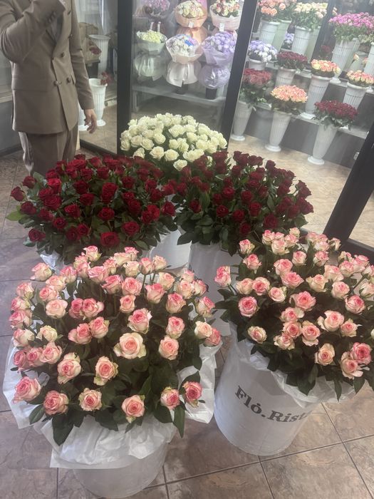 Цветы розовые метровые