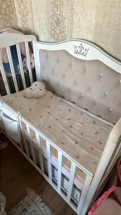 Продается детская кроватка с матрасом