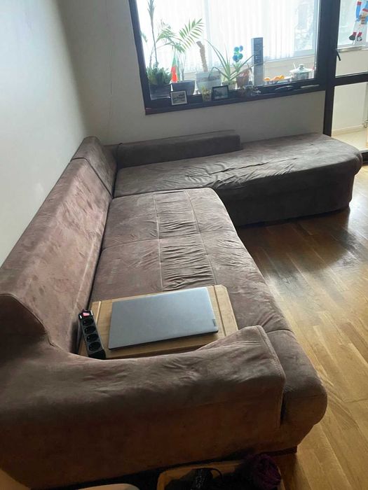 Голям разтегателен ъглов диван