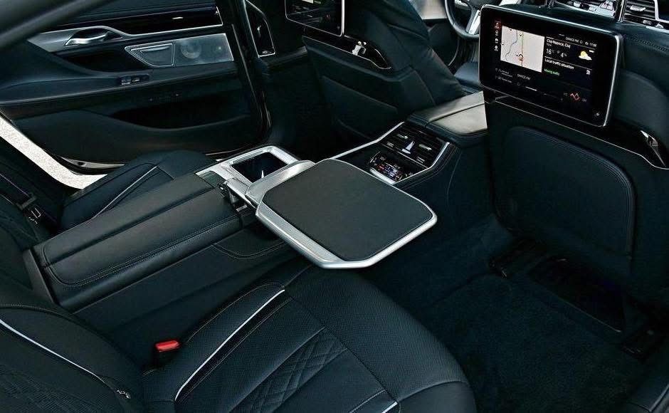 BMW M760 V12 • xDrive LONG • 4 seats • Individual
