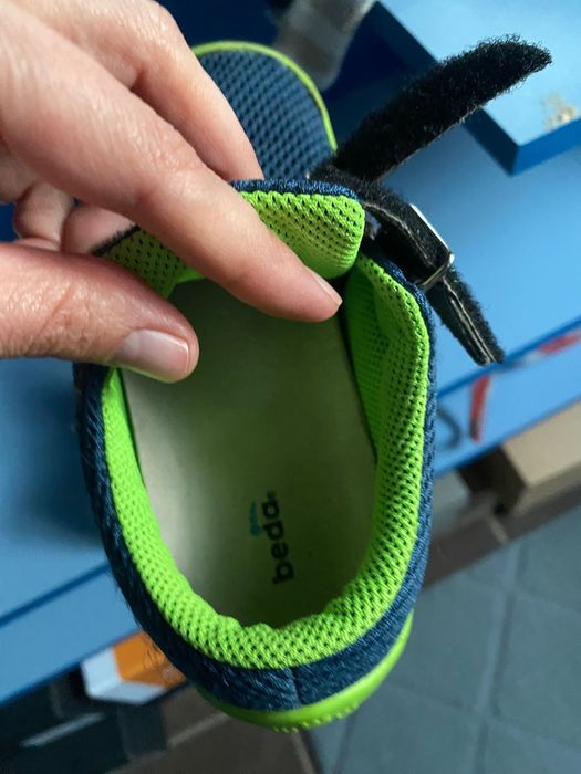 Боси обувки и пантофи за деца