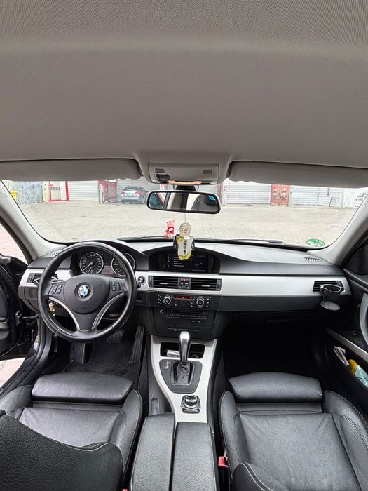 BMW 3 Series 2011 — imagine 3