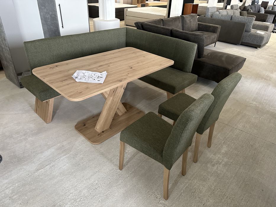 Coltar de bucatarie + masa + 2 scaune + comoda suspendata OFERTA !!