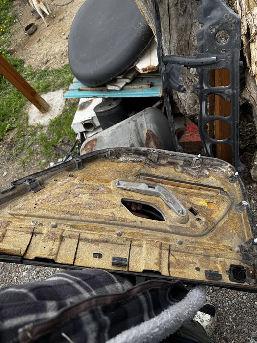 Запчасти е39 продам,не дорого.